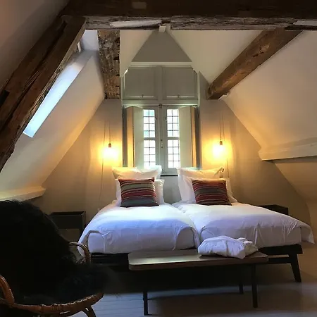 Frühstückspension Burgstraat 8 *